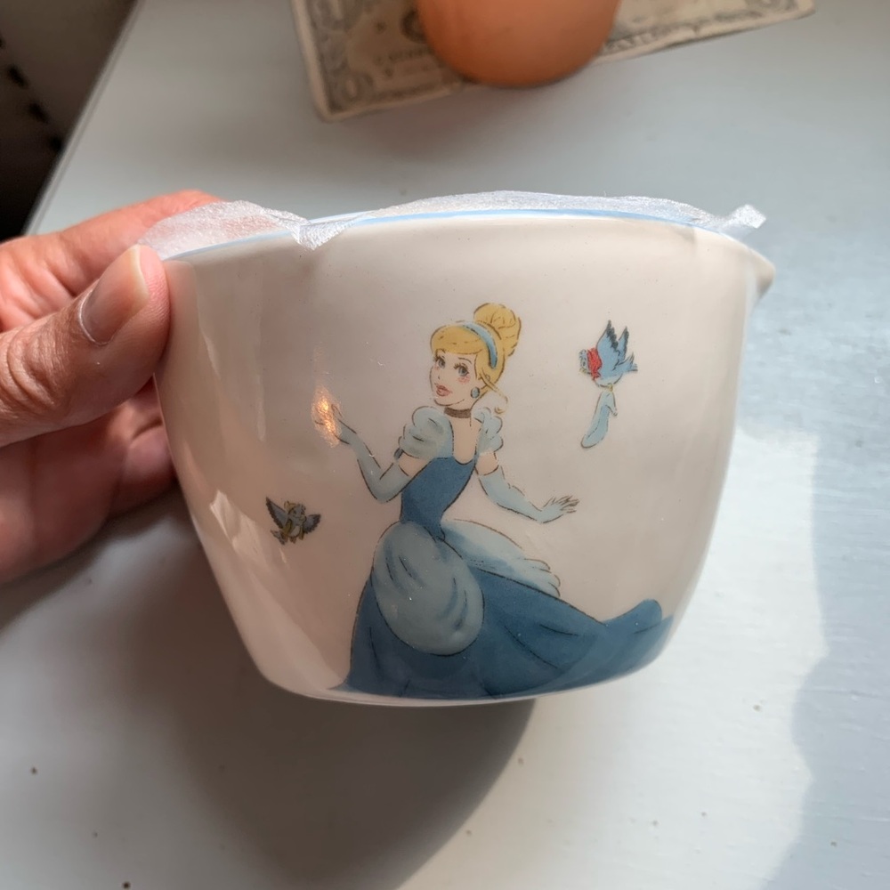 NWT Rae Dunn x Disney Princess Cinderella ceramic kitchen measuring cups